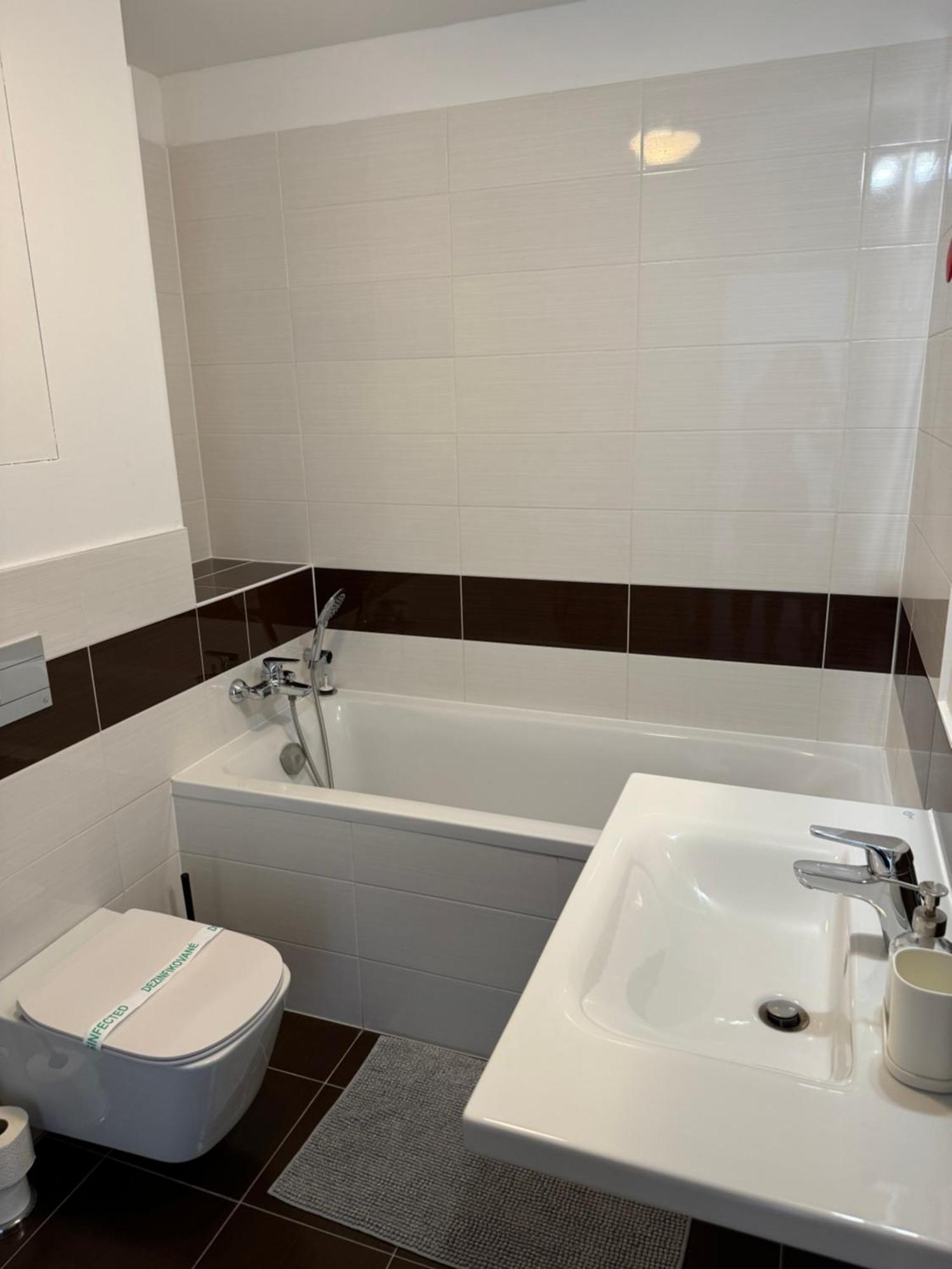 Skau Panorama Family & Business Apartment City View Free Parking Bratislava Ngoại thất bức ảnh